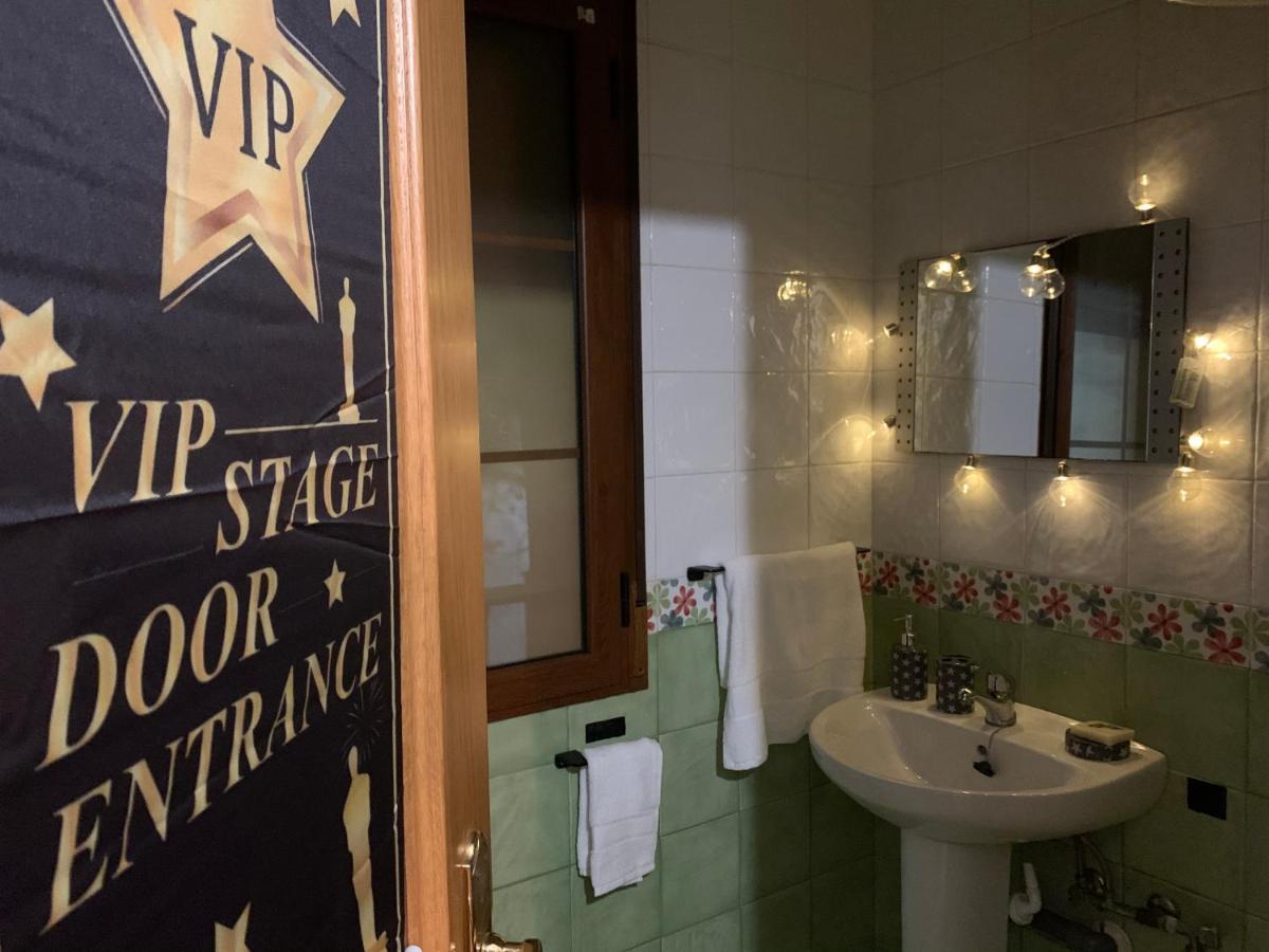 Hoster Cinema Verona Tomelloso Exteriör bild